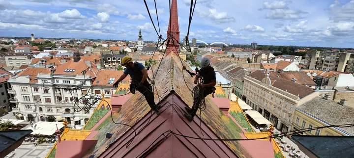 Radovi na krovu uz alpinističku opremu
